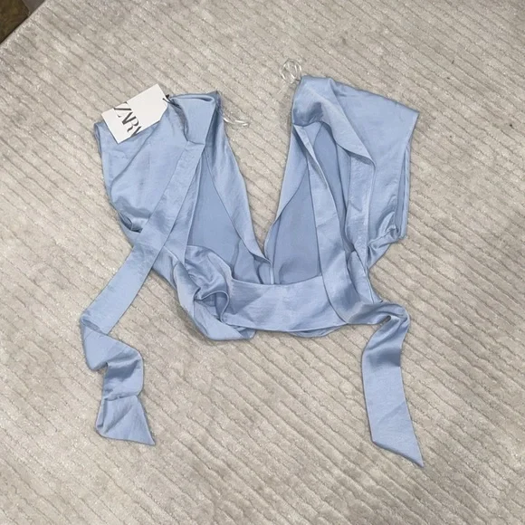 Zara Silky Light Blue Crop Size L NWT - Picture 3 of 4